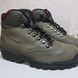 RARE Vintage Nike Air ACG Regrind Hiking Boots